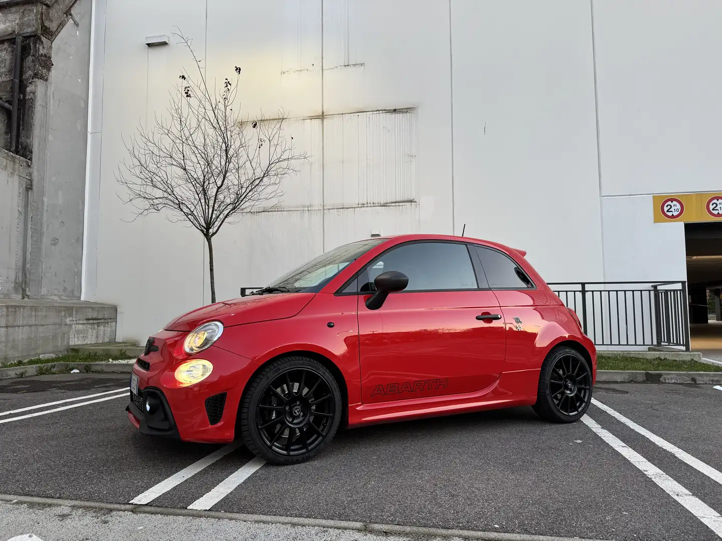 Abarth 595 Competizione Czerwony - 1