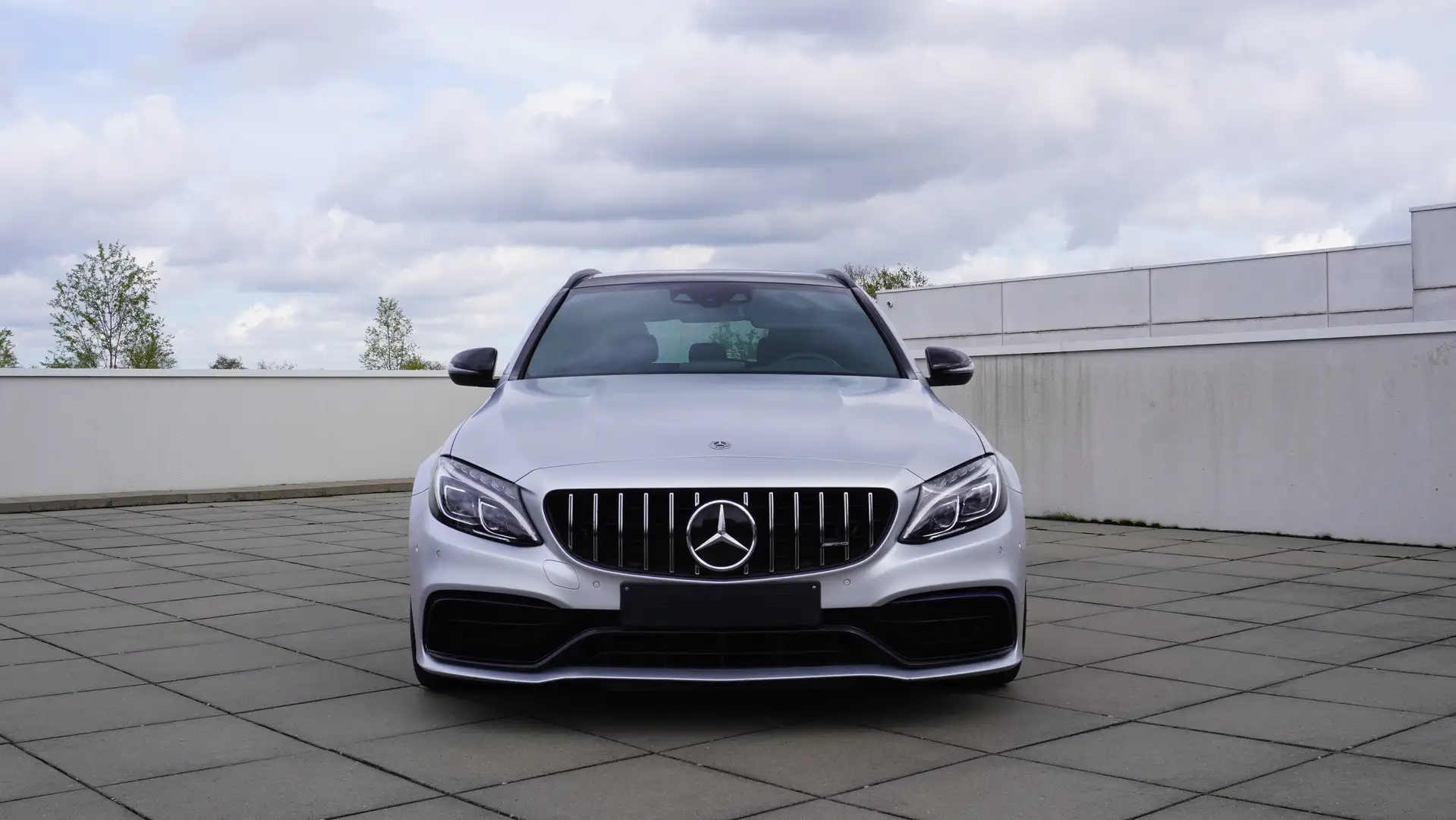 Mercedes-Benz C 63 AMG T Comand Panorma Nachtp Distronic SoundSyst Zilver - 2