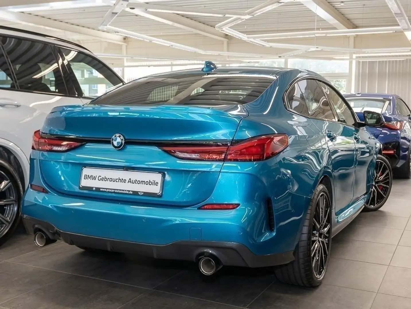 BMW 220 i Gran Coupé Sportpaket Head-Up HK HiFi DAB Blau - 2