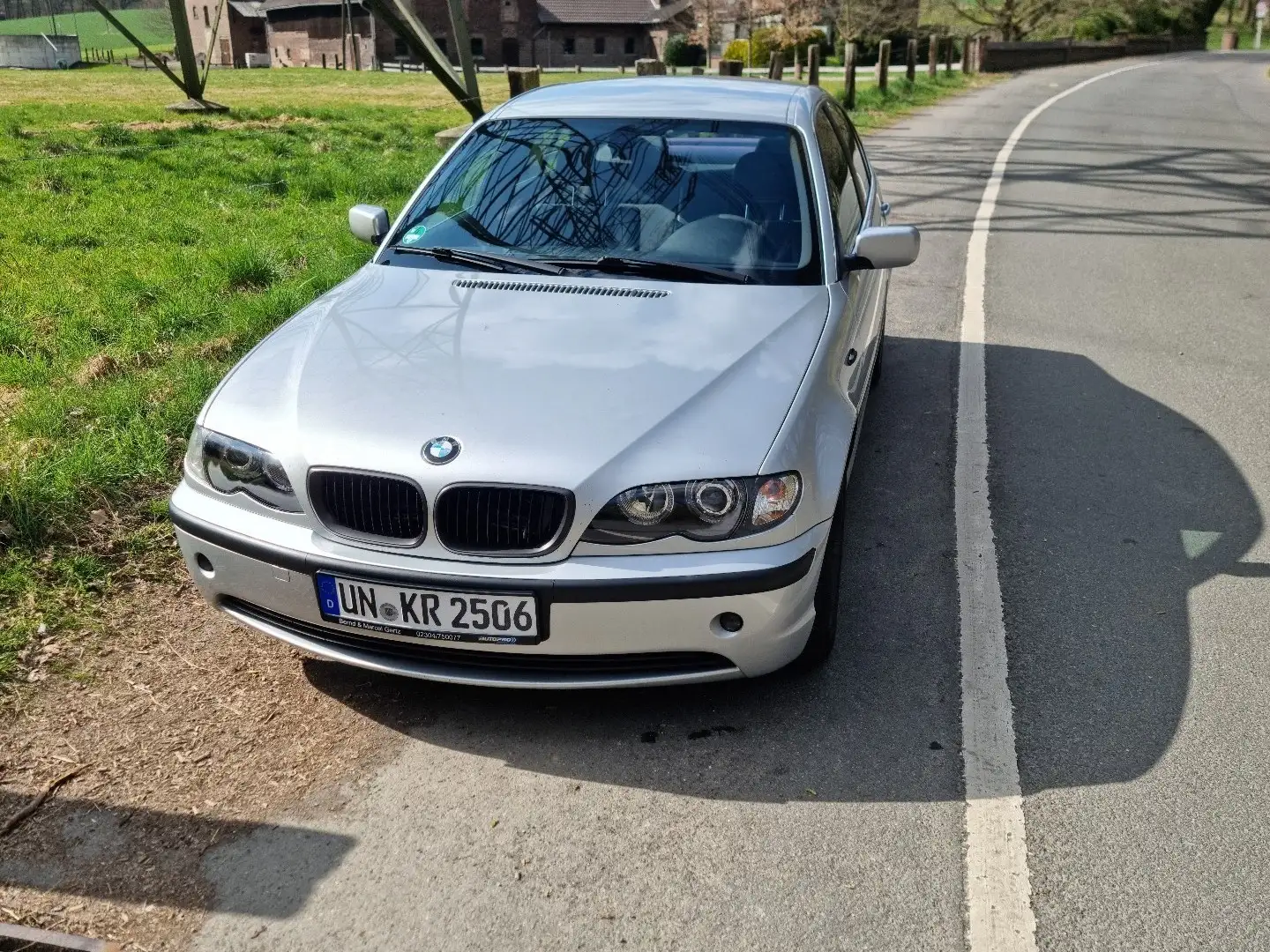 BMW 320 E46 Facelift Silber - 1
