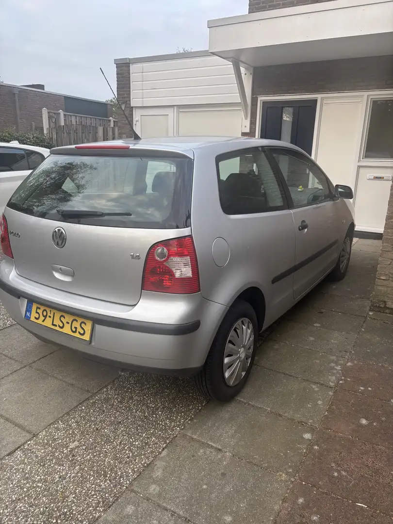 Volkswagen Polo Polo 1.4 Highline Highline Gris - 1