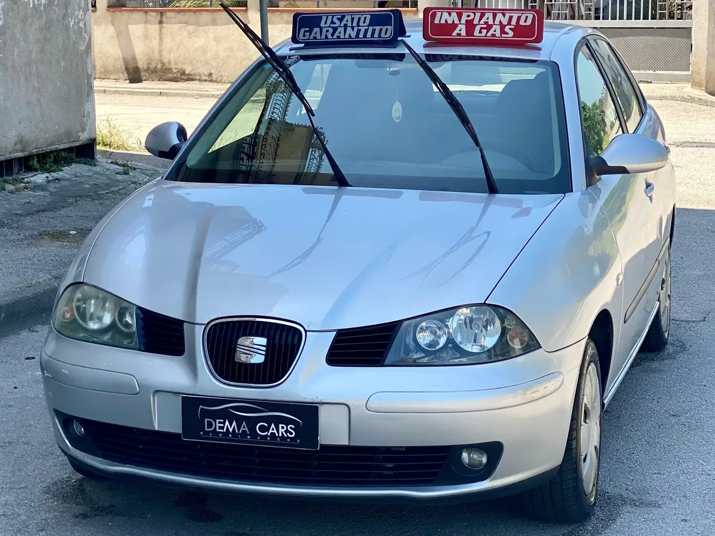 SEAT Ibiza Ibiza 5p 1.4 GPL Argintiu - 2