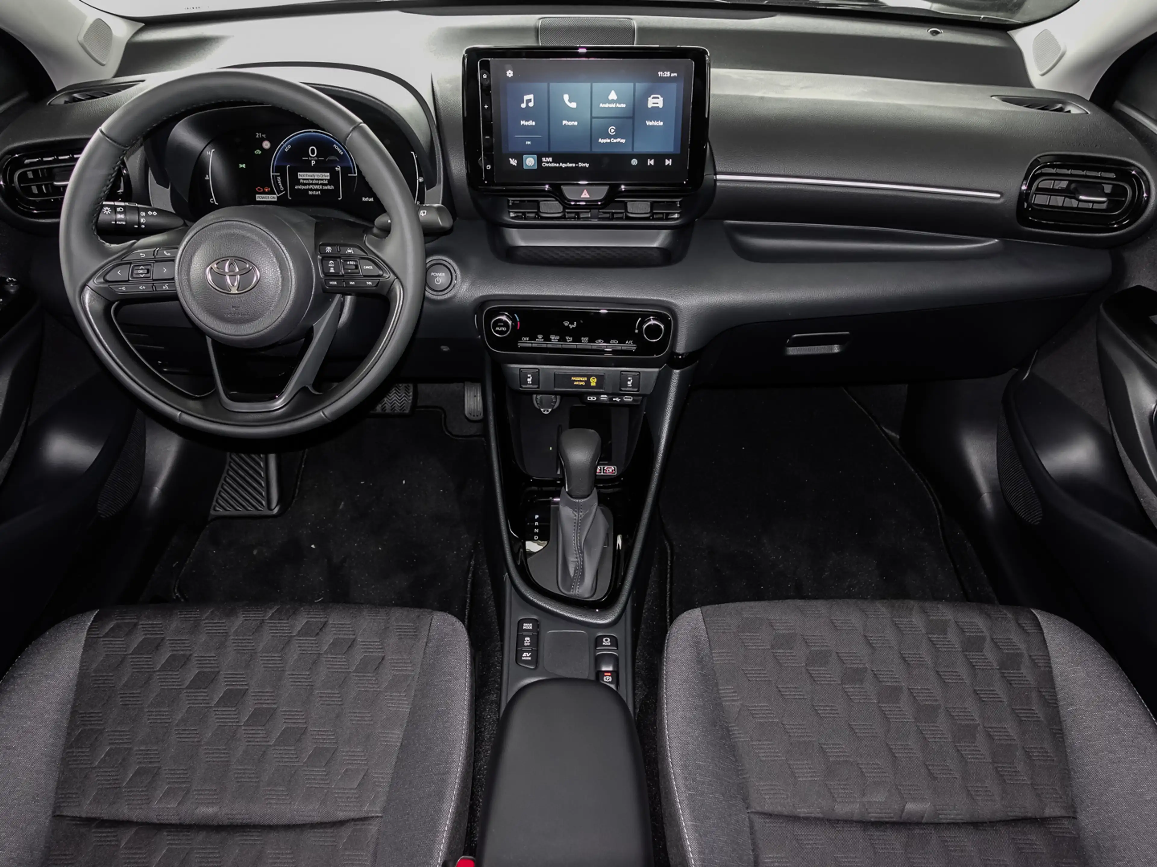 Toyota Yaris Hybrid Teamplayer +Comfort P. +div.Farben+ — photo 7