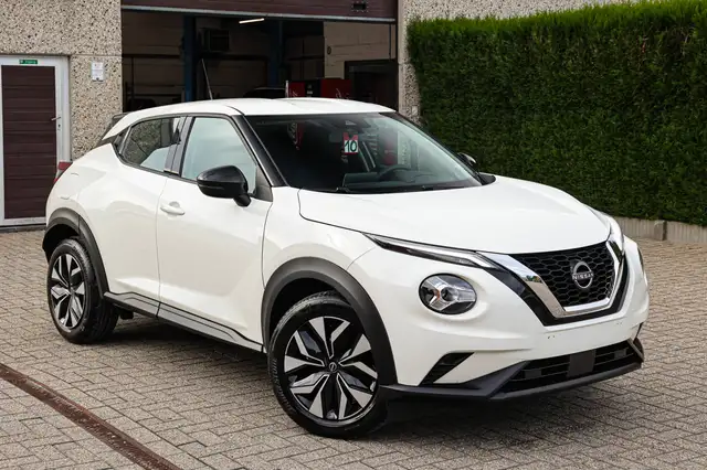 Nissan Juke view 3