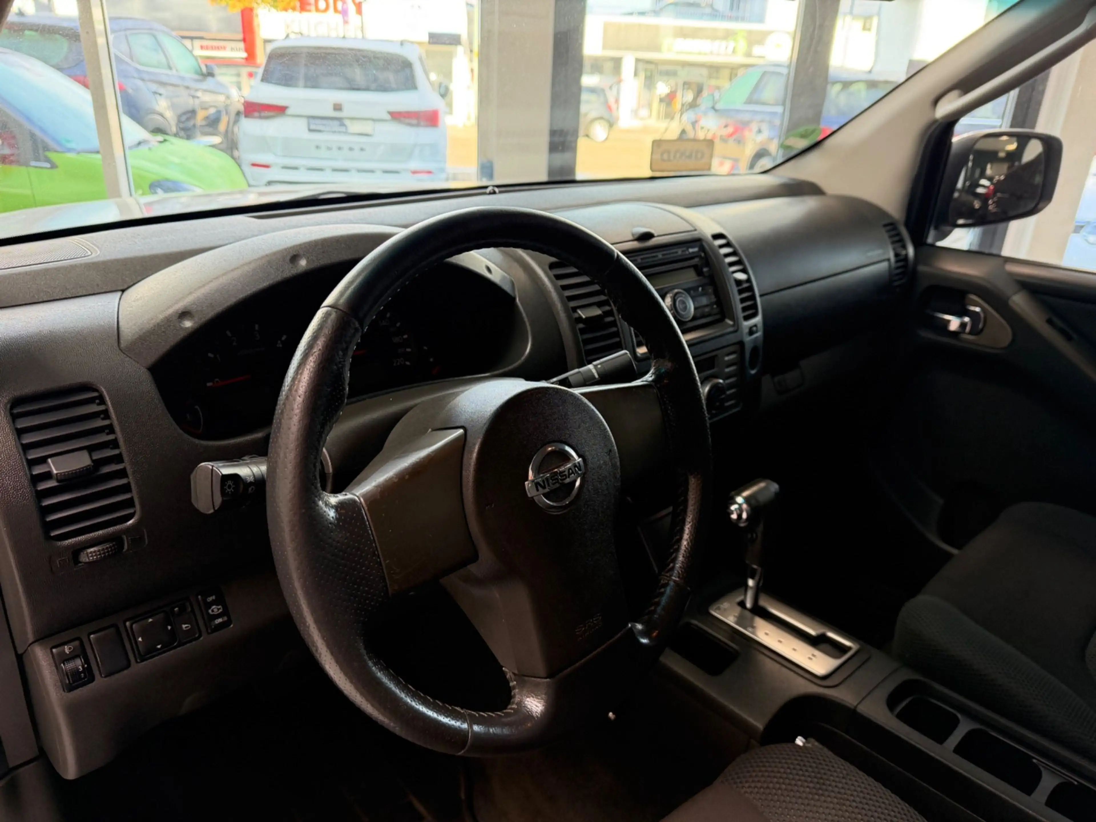 Nissan Navara 2.5 dCi DPF Double Cab SE 4x4 — photo 7