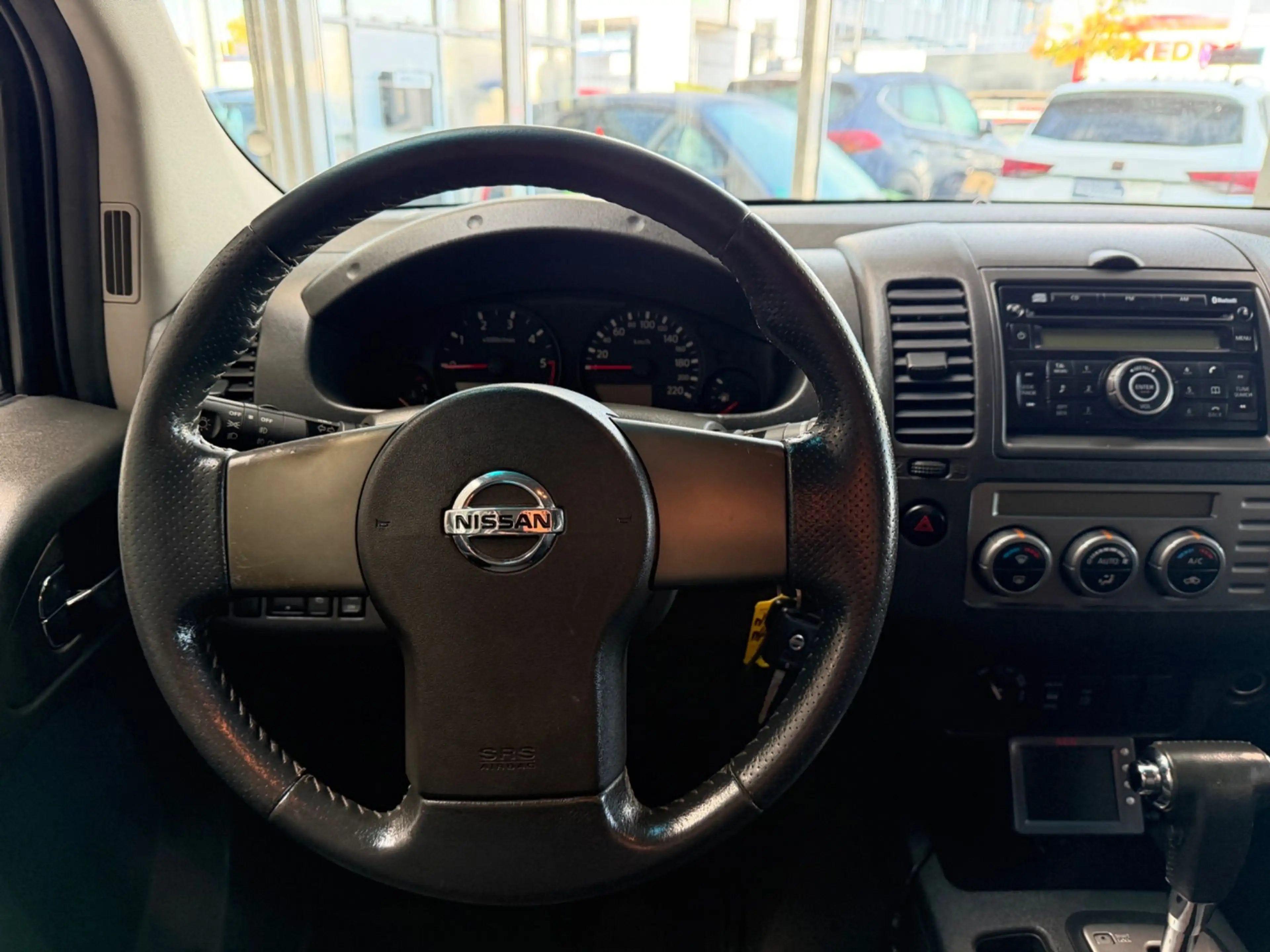 Nissan Navara 2.5 dCi DPF Double Cab SE 4x4 — photo 8