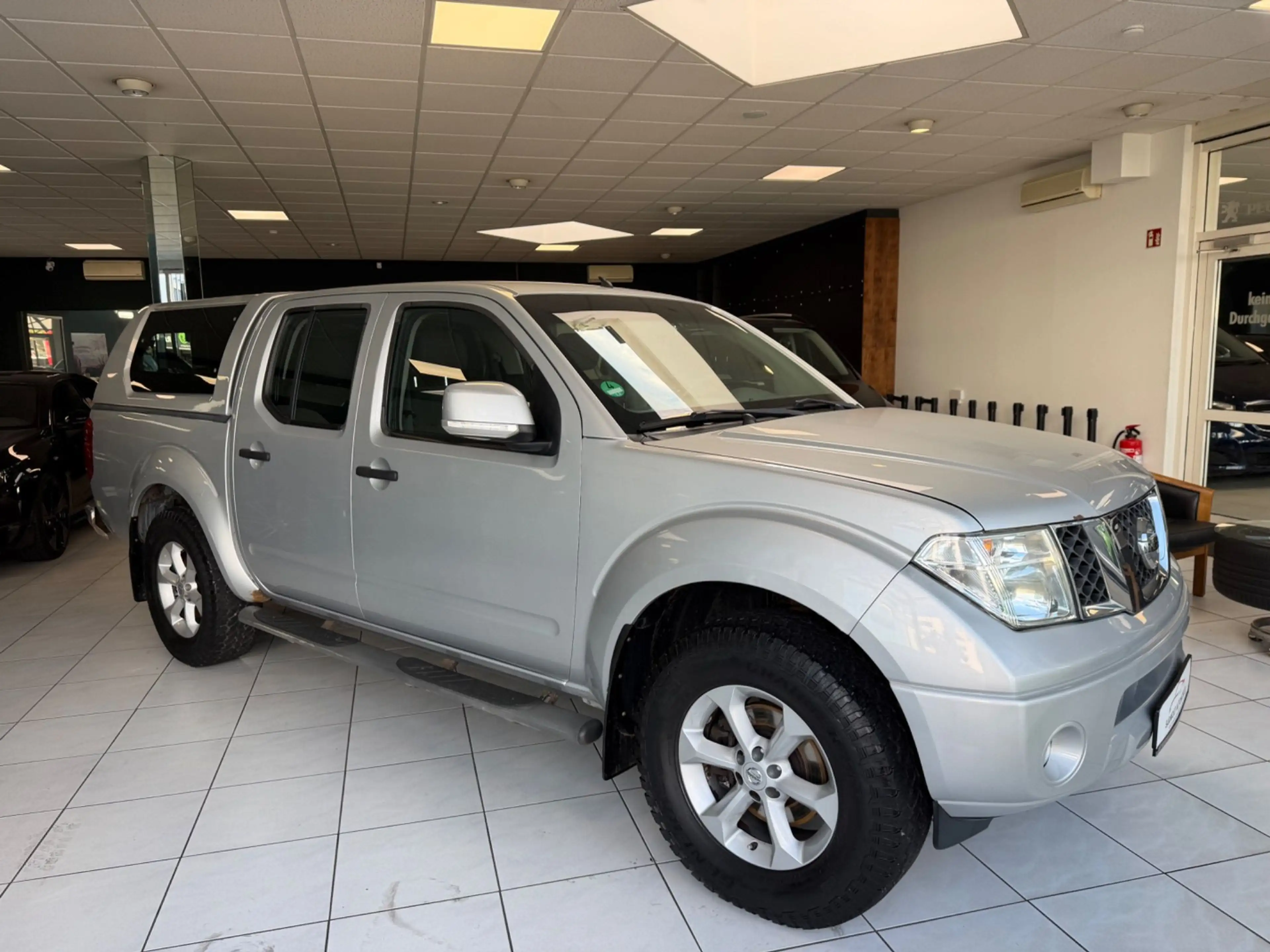 Nissan Navara 2.5 dCi DPF Double Cab SE 4x4 — photo 3