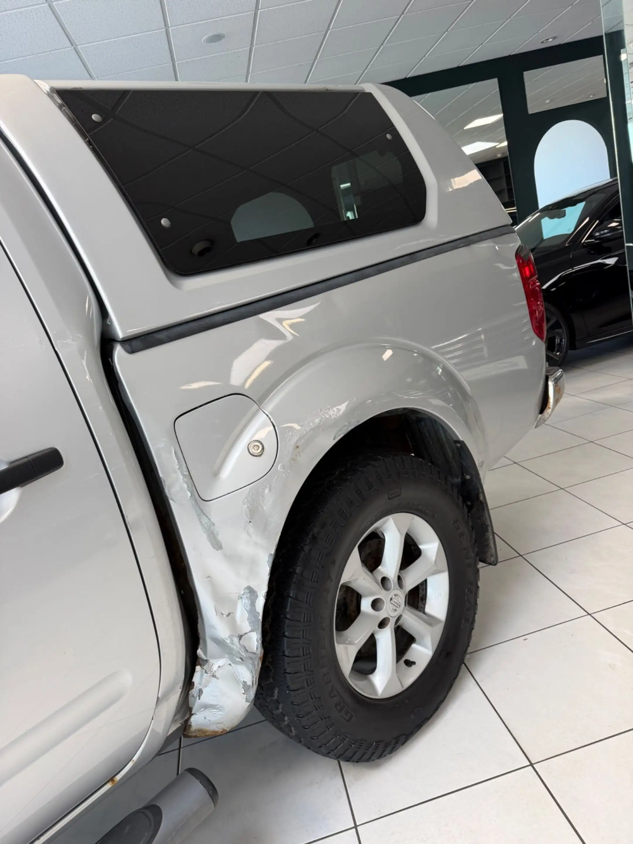 Nissan Navara 2.5 dCi DPF Double Cab SE 4x4 — photo 15
