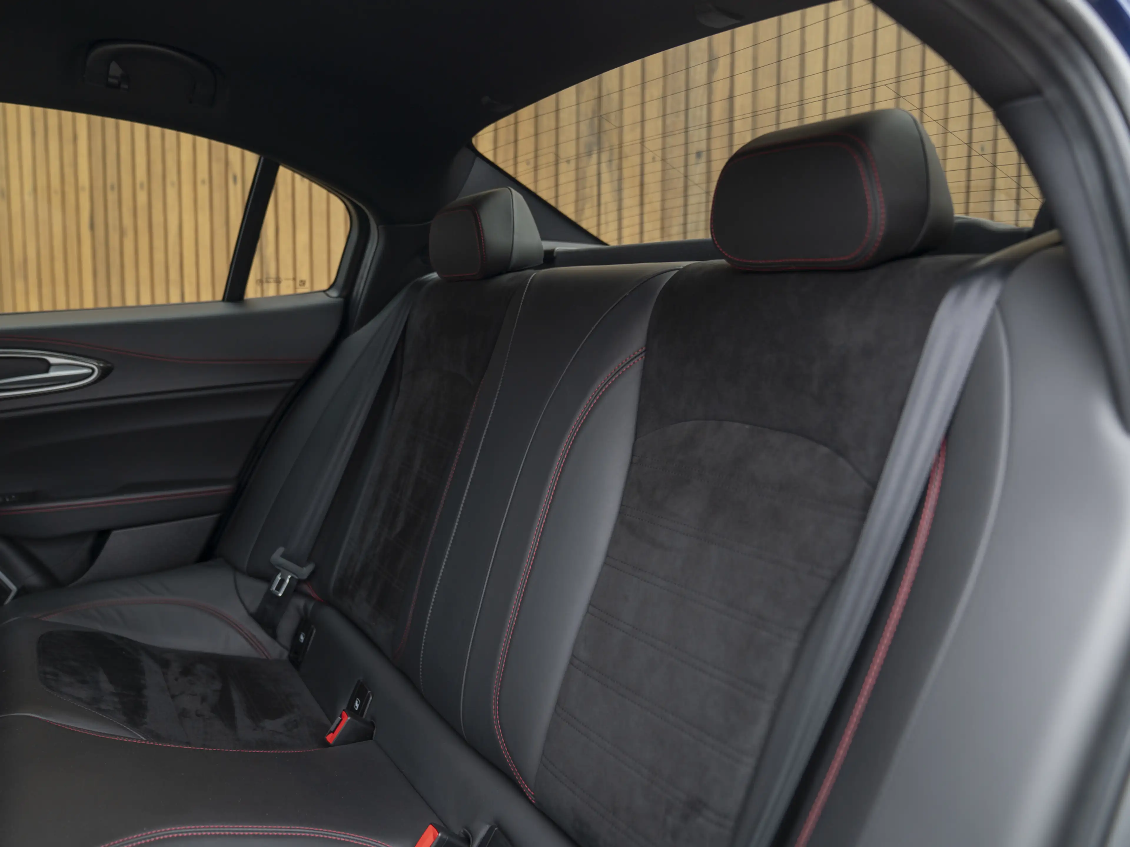 Alfa Romeo Giulia 2.9 V6 Quadrifoglio manuel — photo 11