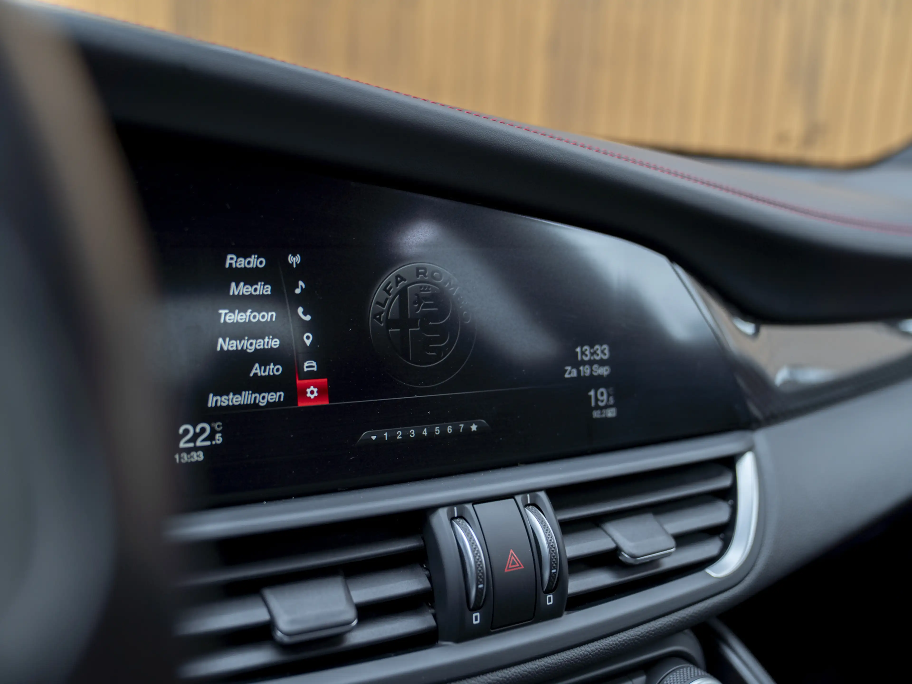 Alfa Romeo Giulia 2.9 V6 Quadrifoglio manuel — photo 37