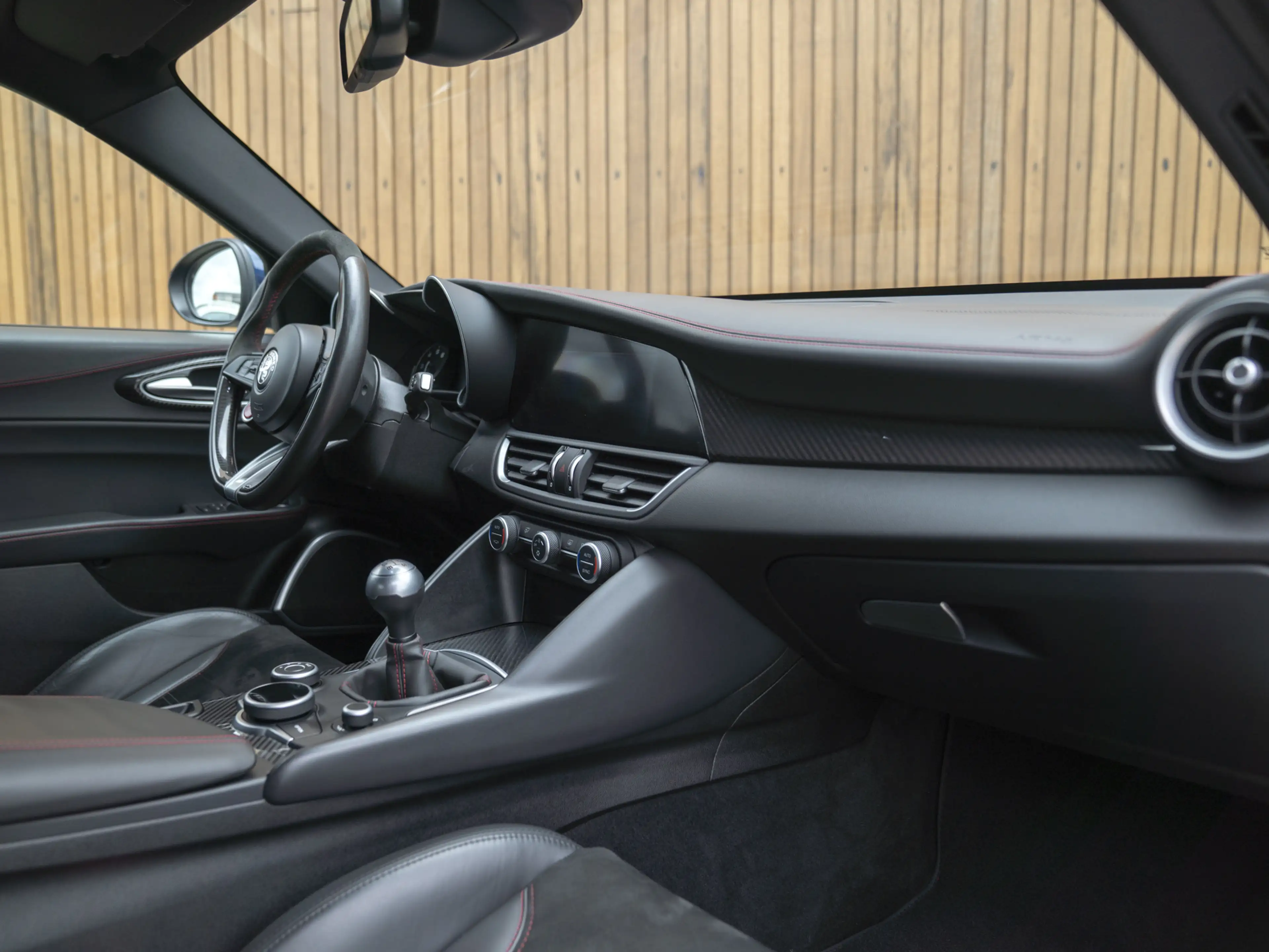 Alfa Romeo Giulia 2.9 V6 Quadrifoglio manuel — photo 34