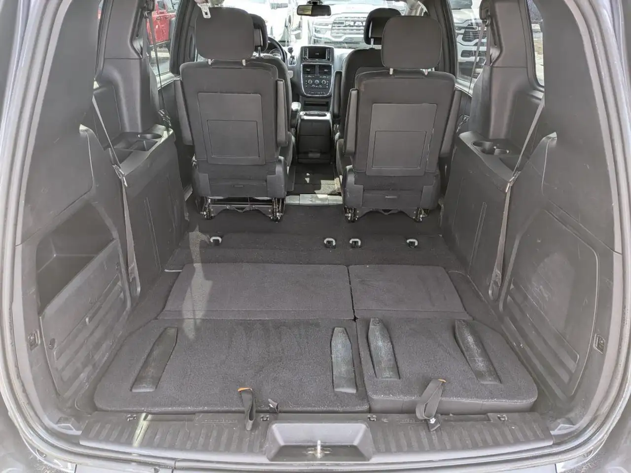 Dodge Grand Caravan снимка Dodge Grand Caravan