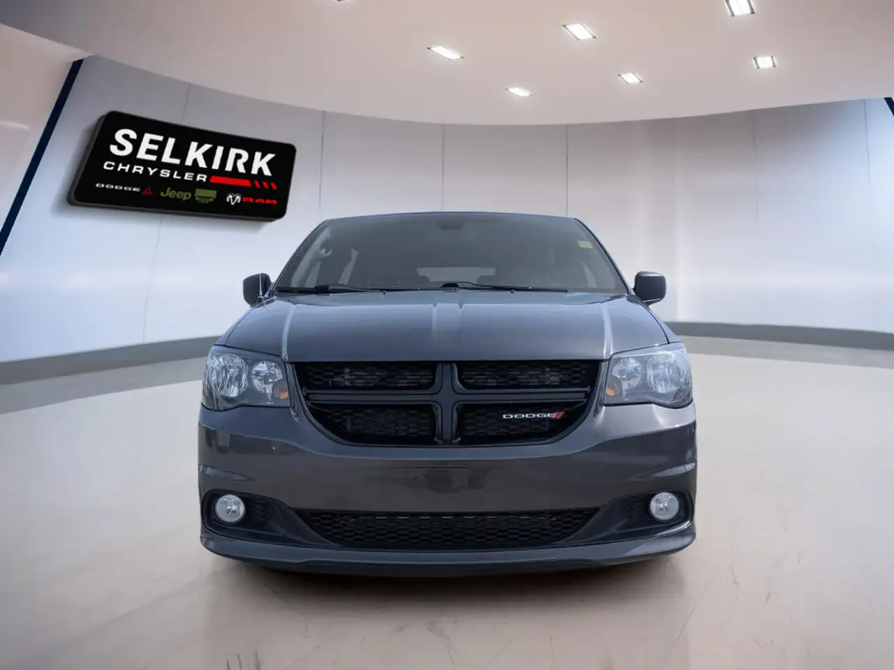 Dodge Grand Caravan снимка Dodge Grand Caravan