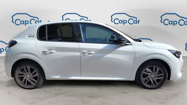 Peugeot 208 view 4