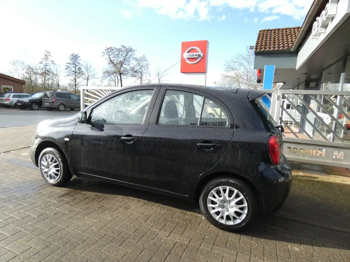 Nissan Micra Acenta Schwarz - 2