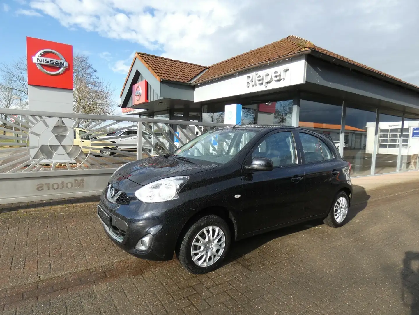 Nissan Micra Acenta Schwarz - 1