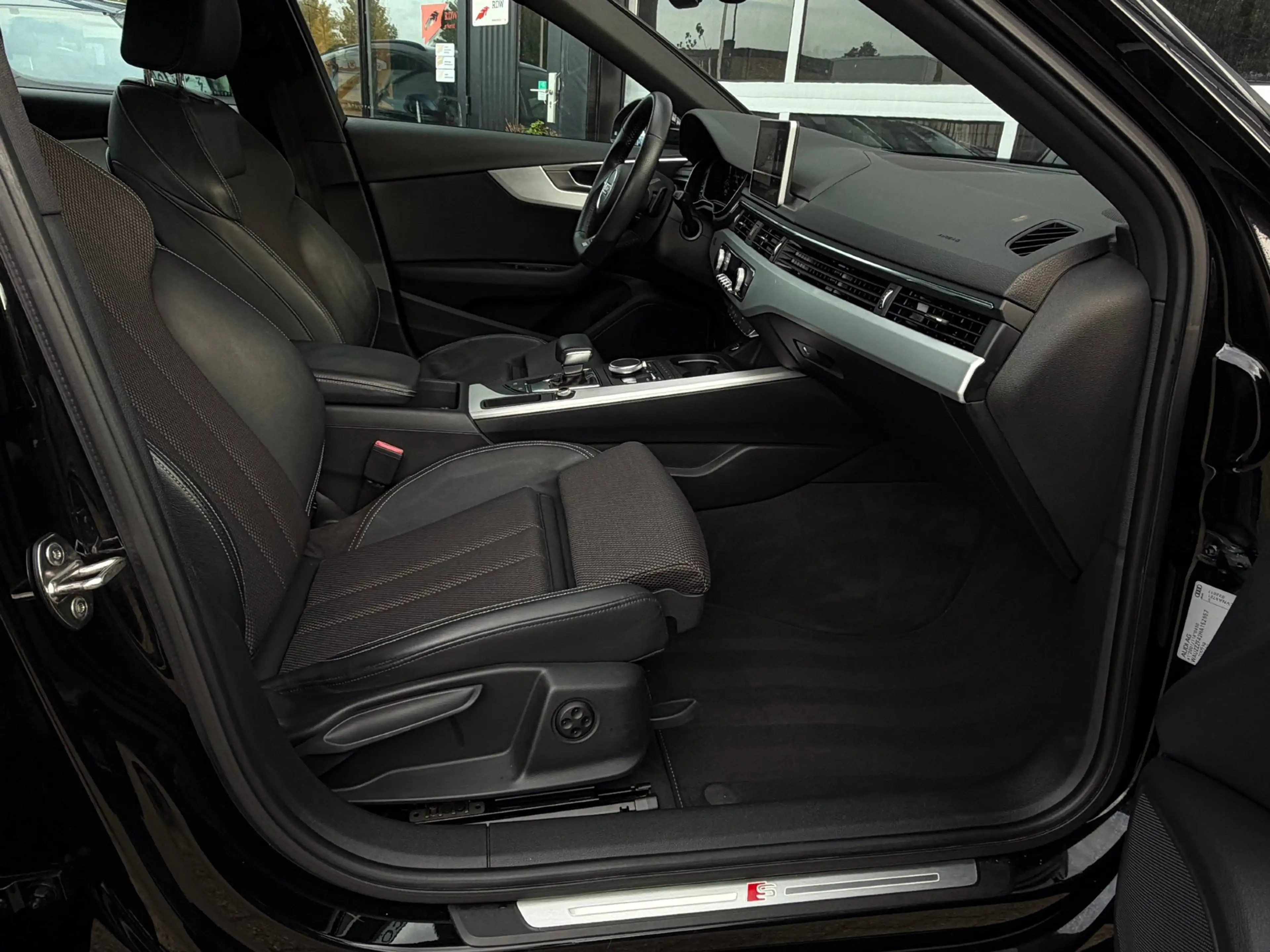 Audi A4 Avant 1.4 TFSI 150pk Sport S line edition / Virt. — photo 11