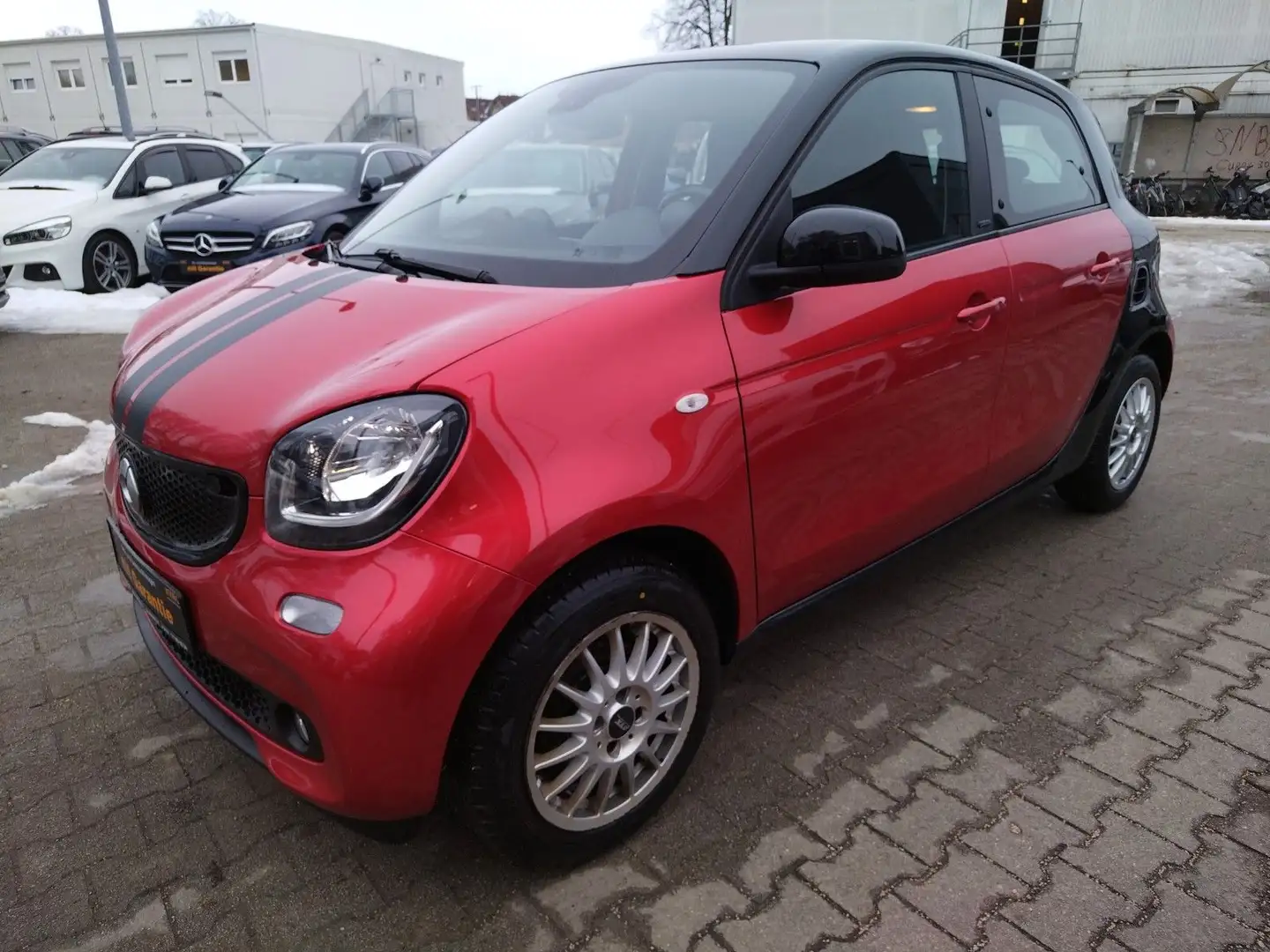 smart forFour Basis 66 kW+TÜV/NEU+GARANTIE+KLIMA+SHZ Schwarz - 1