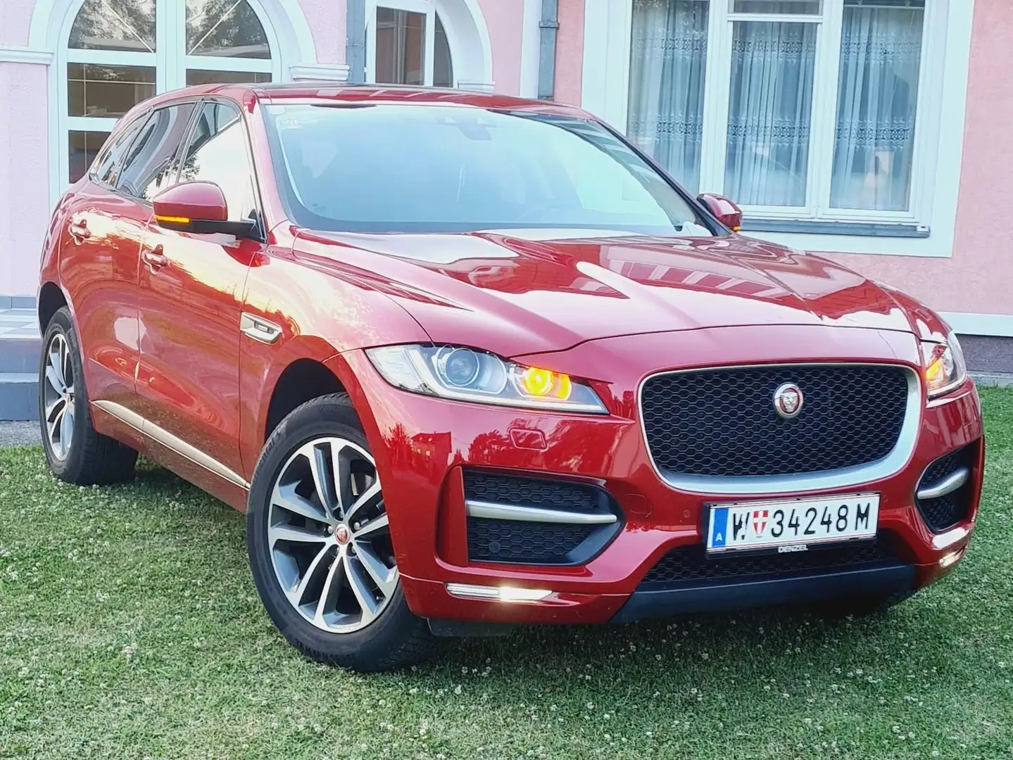 Jaguar F-Pace F-Pace 20d AWD R-Sport Aut. R-Sport Rot - 1