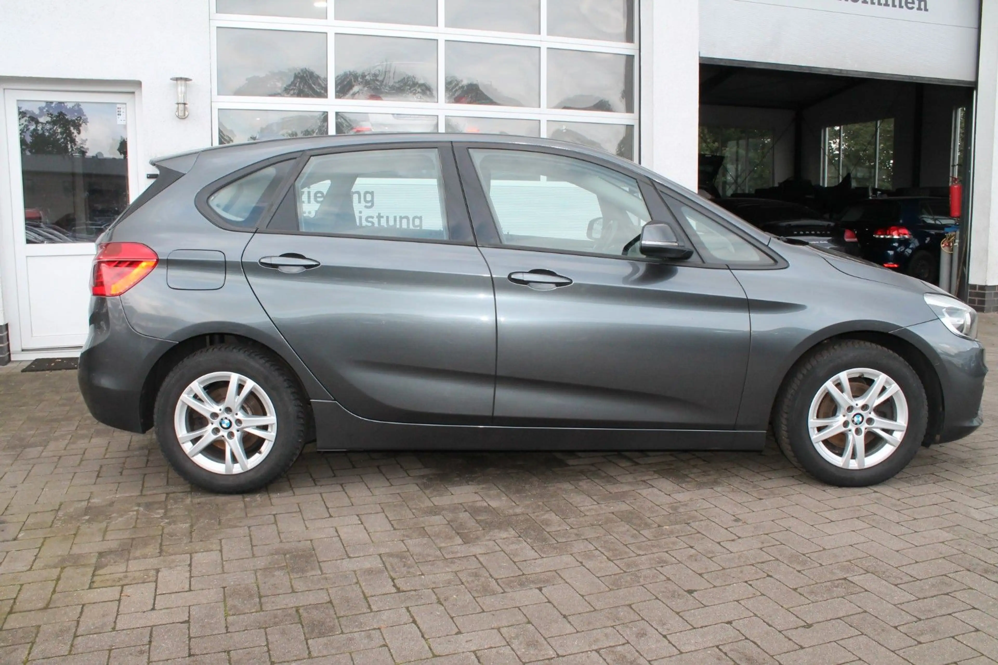 BMW 218 d  Active Tourer  *TÜV-NEU* — photo 6