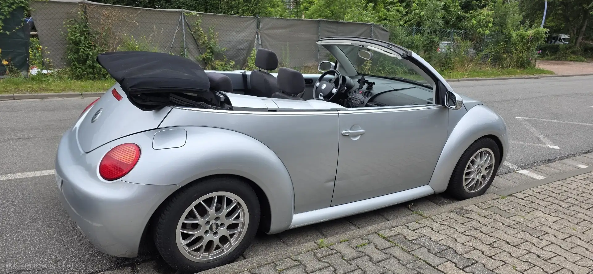 Volkswagen New Beetle Cabriolet 1.6 Silver - 2