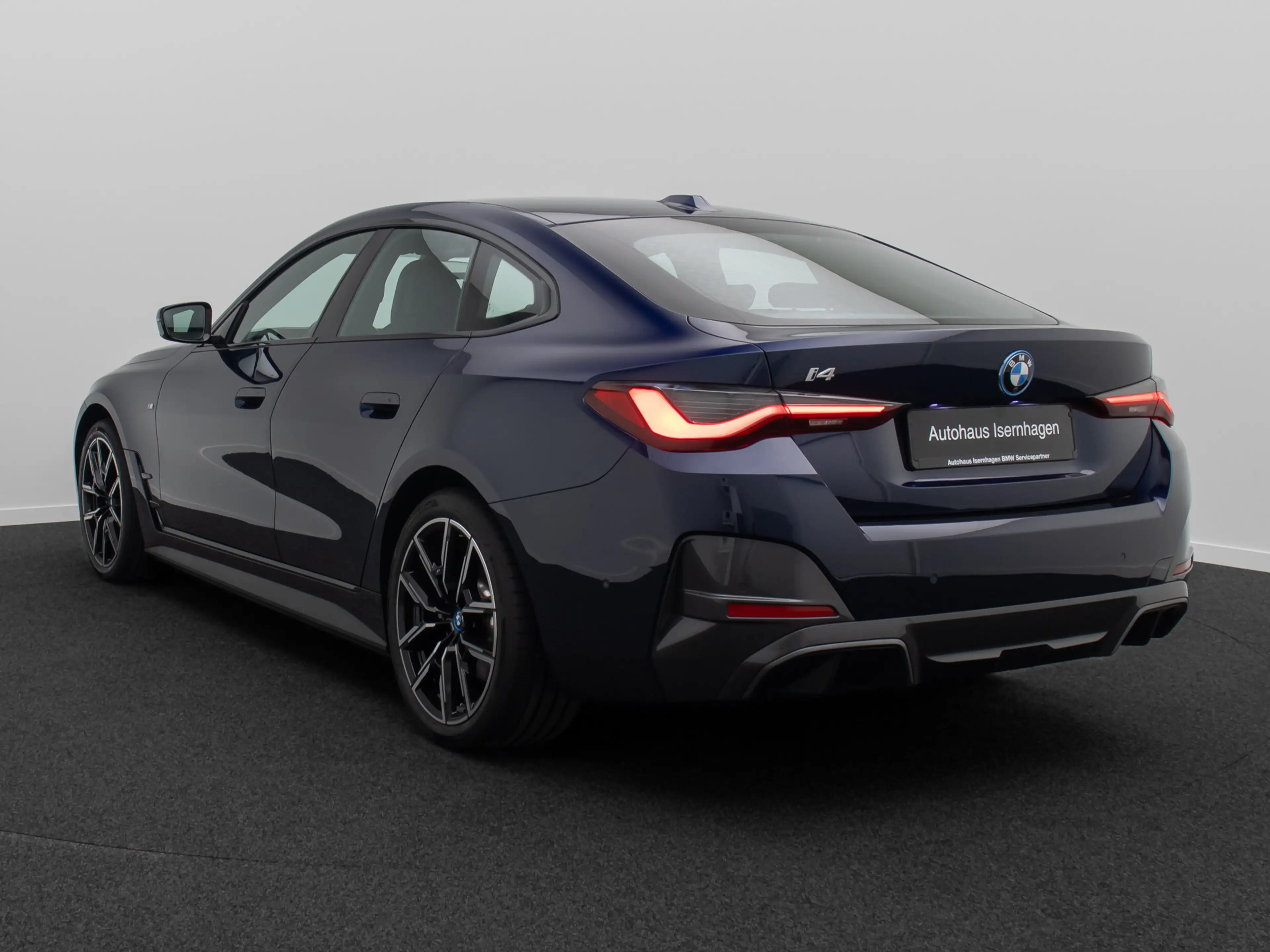 BMW i4 M Sport GC HUD Laser 360° H K Alarm 19 — photo 9