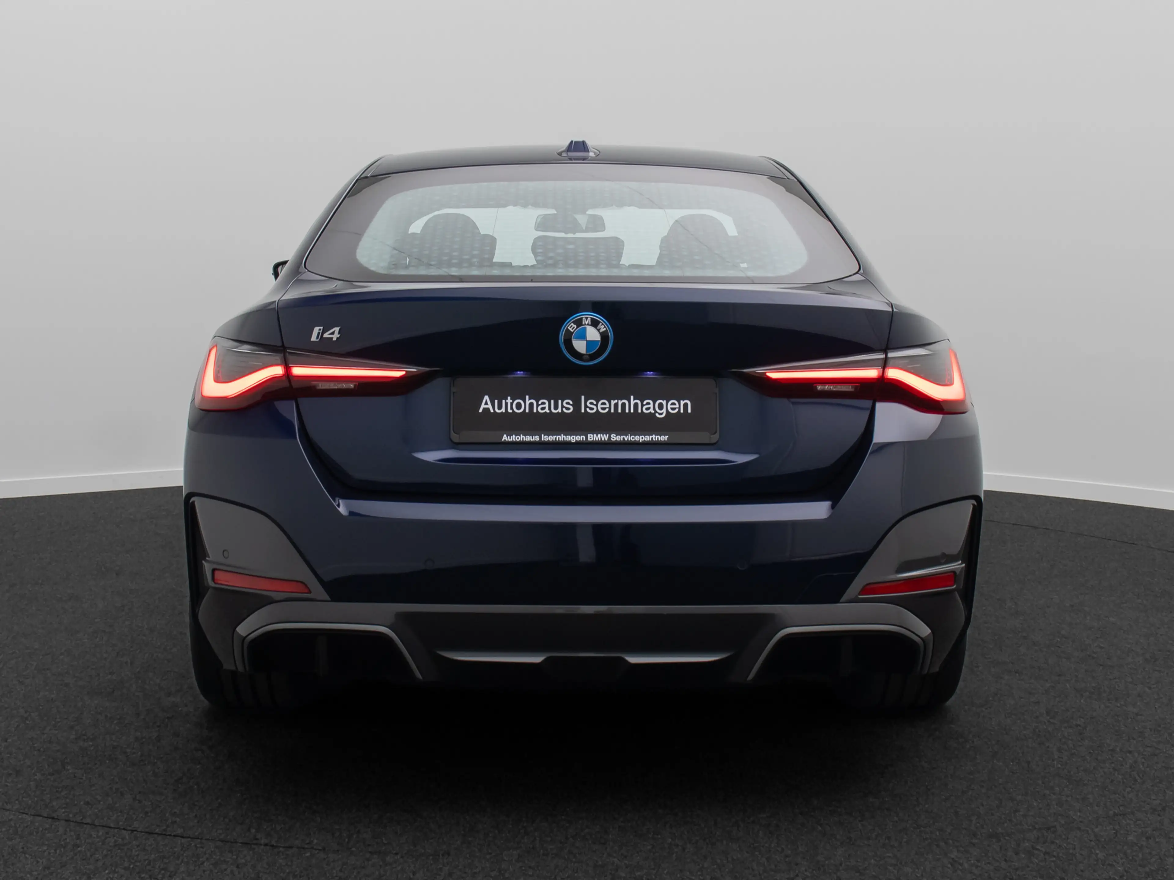 BMW i4 M Sport GC HUD Laser 360° H K Alarm 19 — photo 8