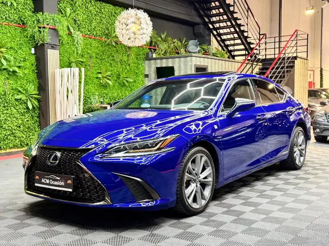 Lexus ES 300 2.5 300h F Sport