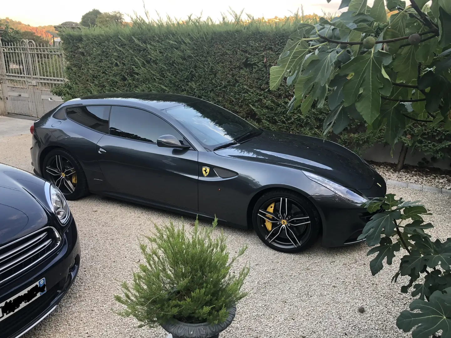 Ferrari FF FF V12 6.0 660ch Gri - 1