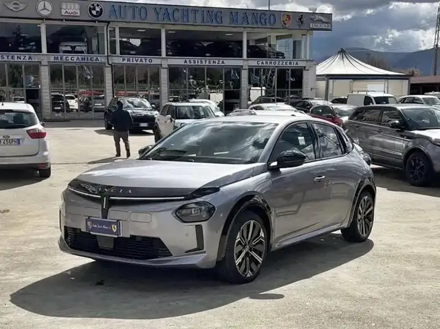 Lancia Ypsilon 51kWh Edizione Limitata Cassina