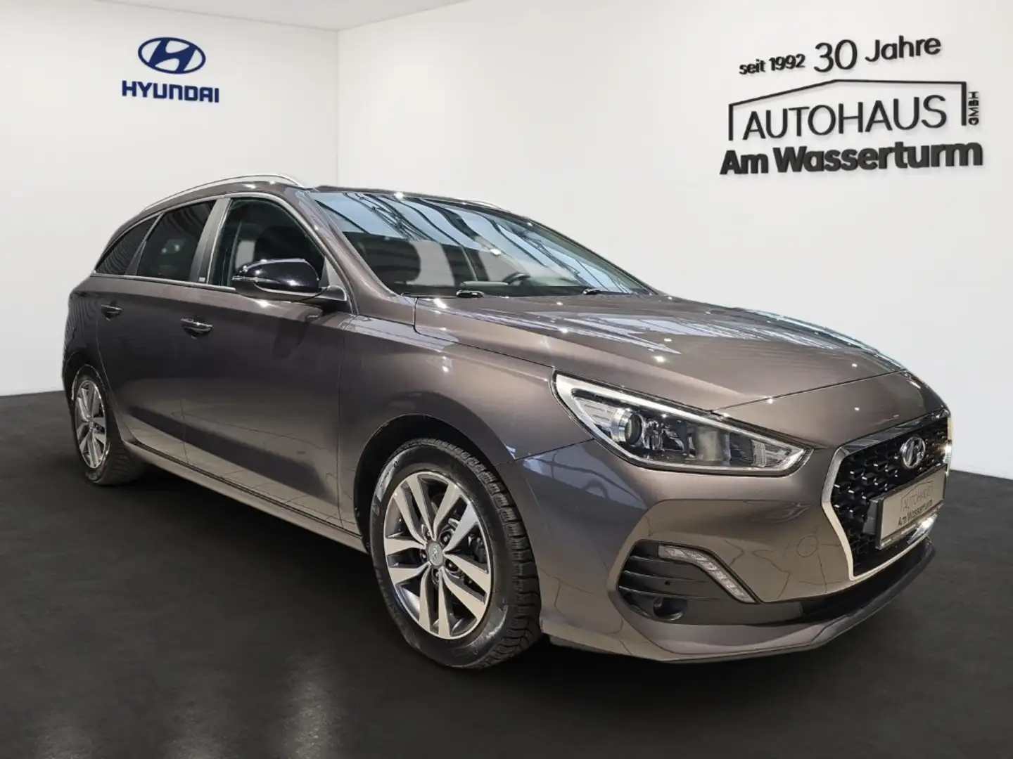Hyundai i30 1.4 T-GDI YES! Navi Klimaautomatik Brun - 2