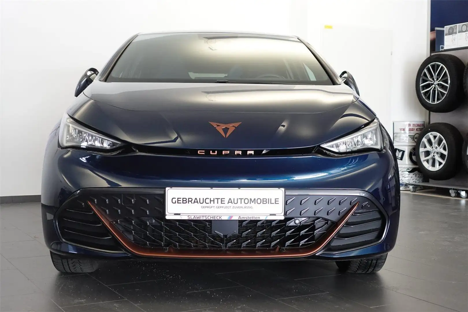 CUPRA Born 77kWh e-Boost Modrá - 2