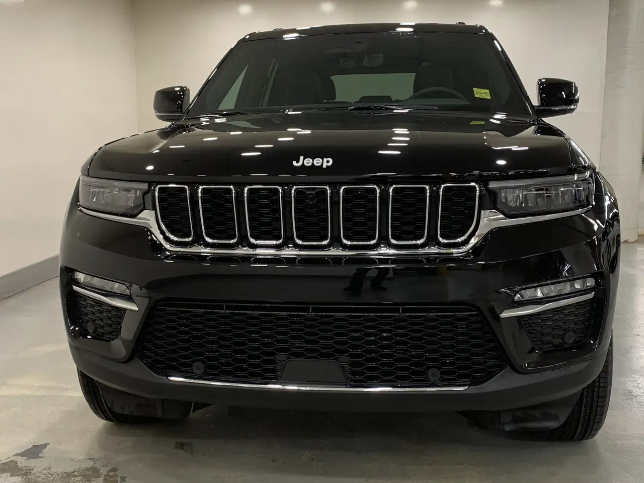 Jeep Grand Cherokee снимка Jeep Grand Cherokee