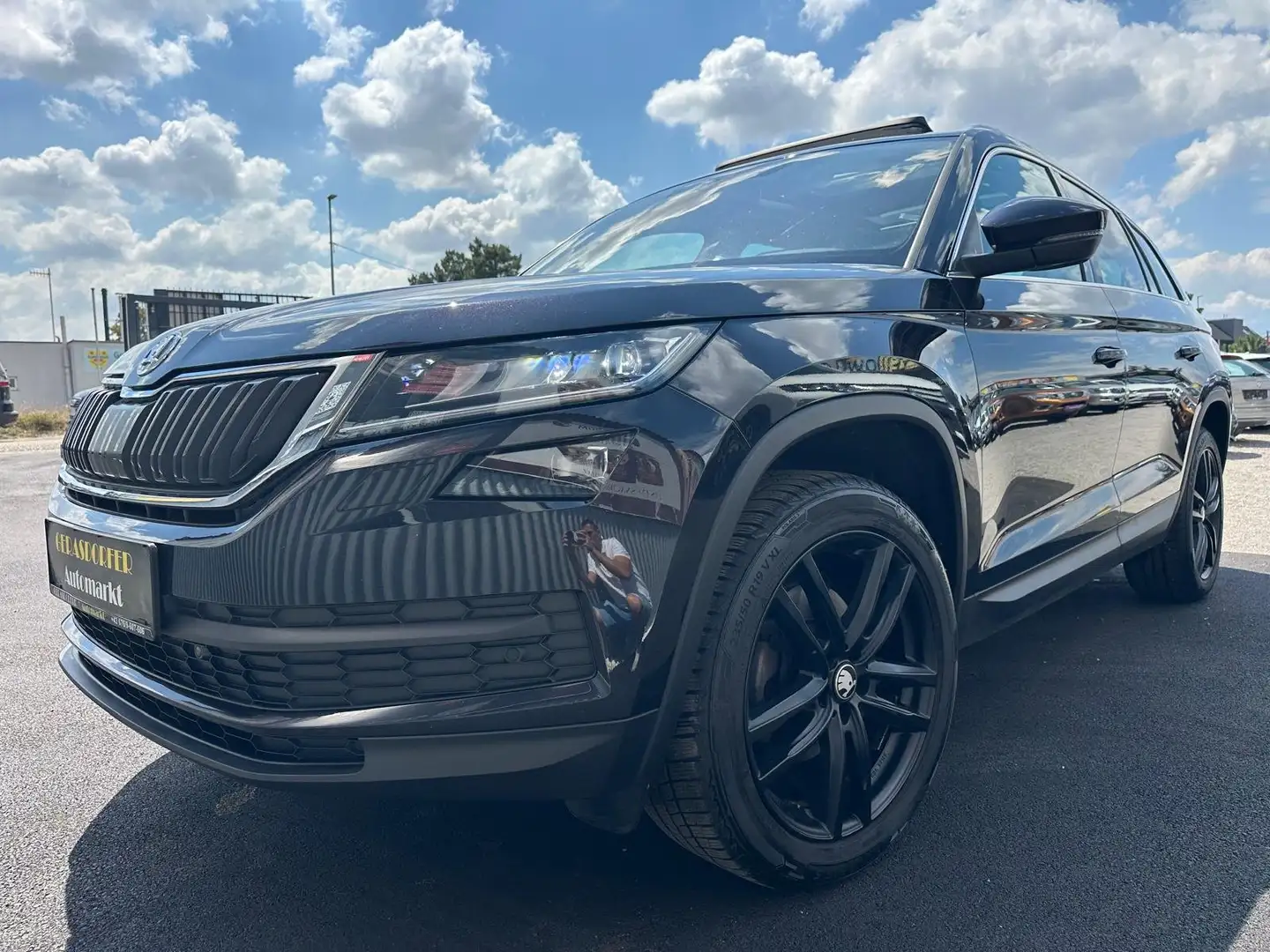 Skoda Kodiaq 1.4TSI DSG Style *7-Sitze*1-Besitz*Panorama*ACC* Schwarz - 2