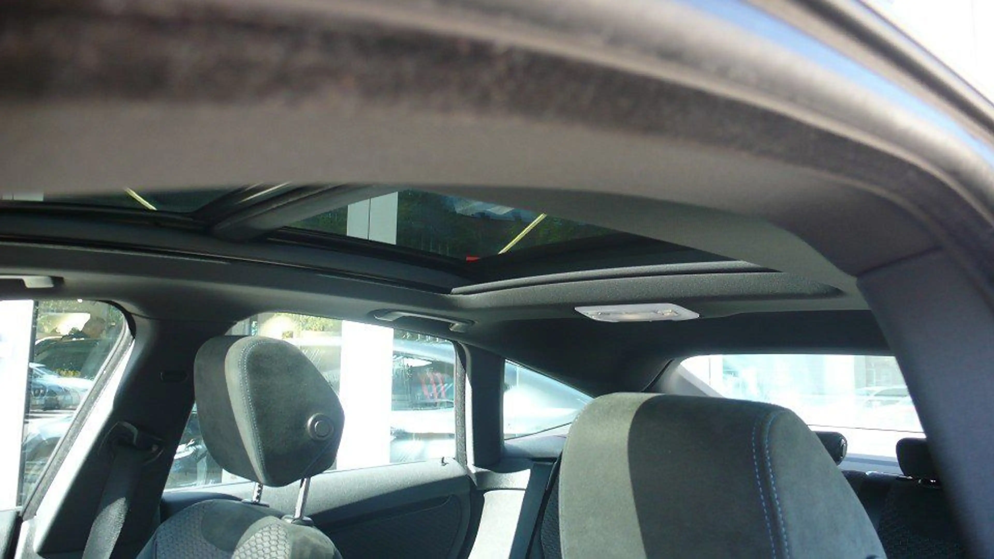 BMW 328 i xDrive M-Sport u. Technik Paket Navi 328 i — photo 12