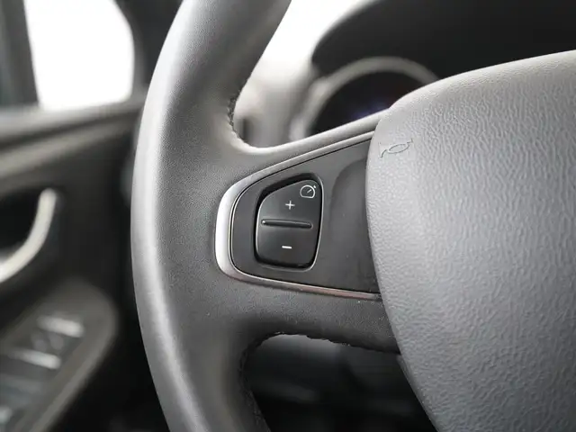 Renault Clio view 7