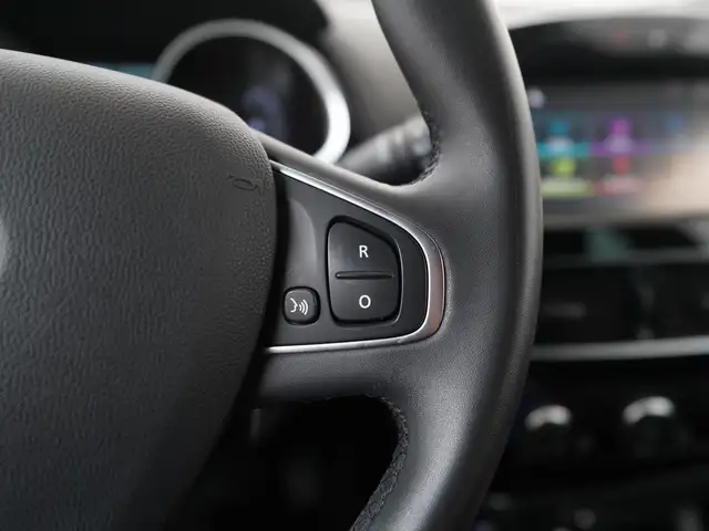 Renault Clio view 9