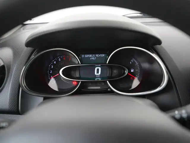 Renault Clio view 8