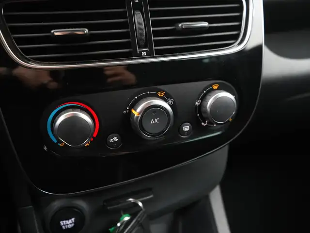 Renault Clio view 12