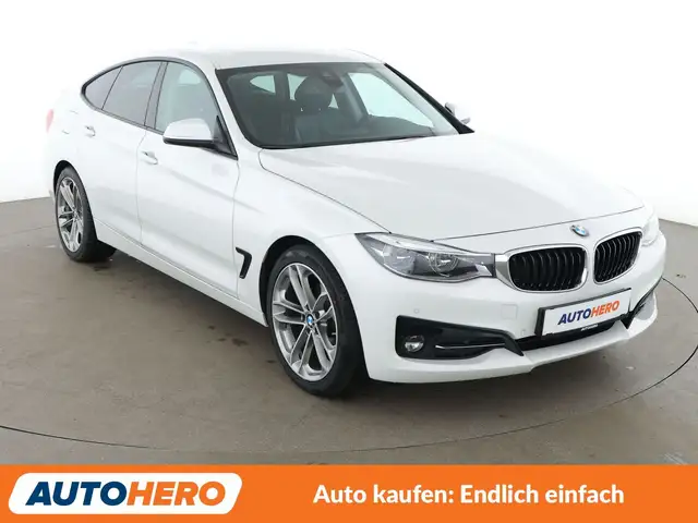 BMW 3 Series view 8