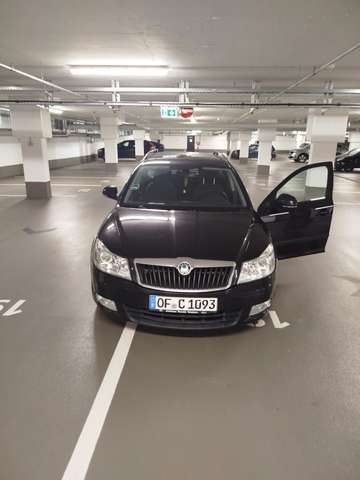 Imagine Skoda Octavia 1.6 TDI DPF FAMILY