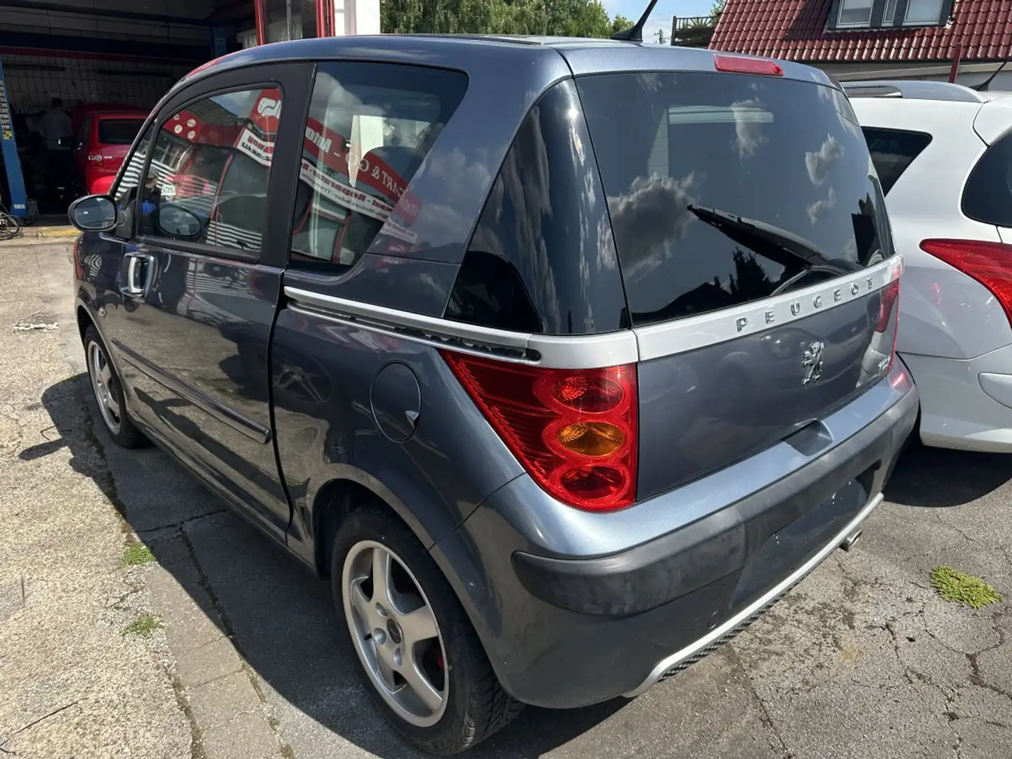 Peugeot 1007 110 DIESEL SCHLACHT/BASTLERFAHREZEUG Šedá - 2