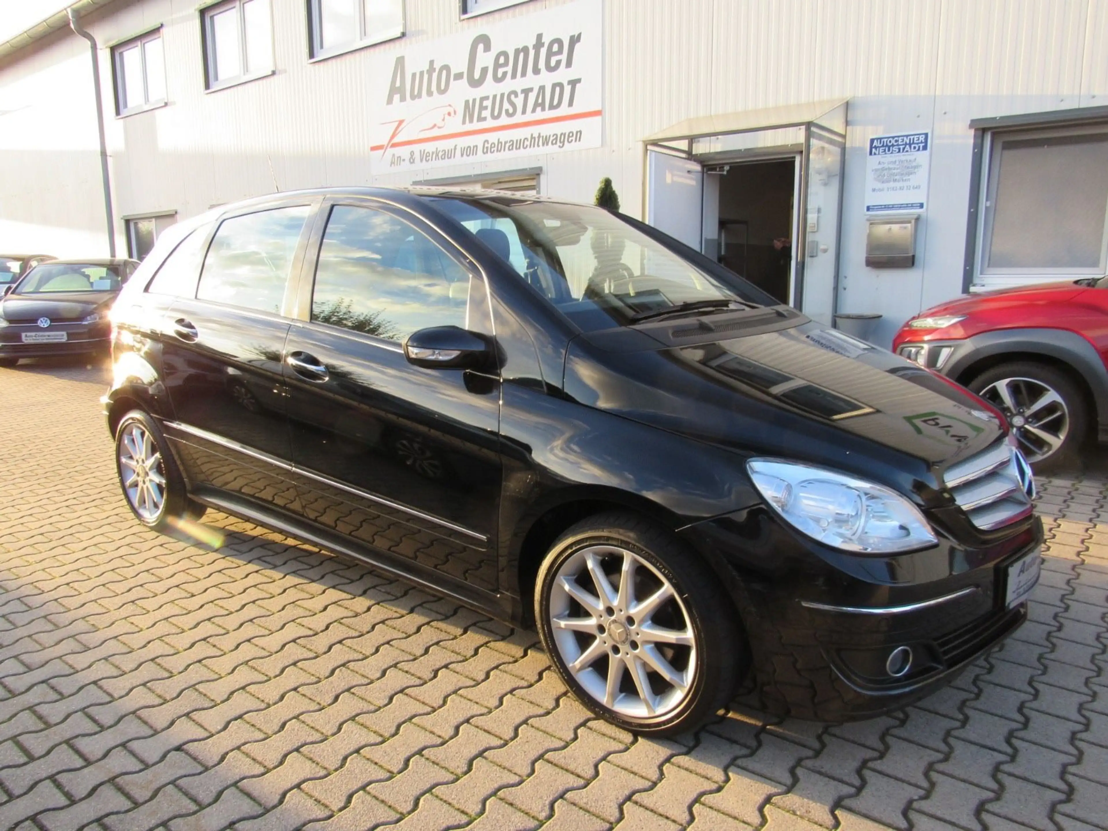 Mercedes-Benz B 200 PDC/KLIMAA/SHZ/NAVI/XENON