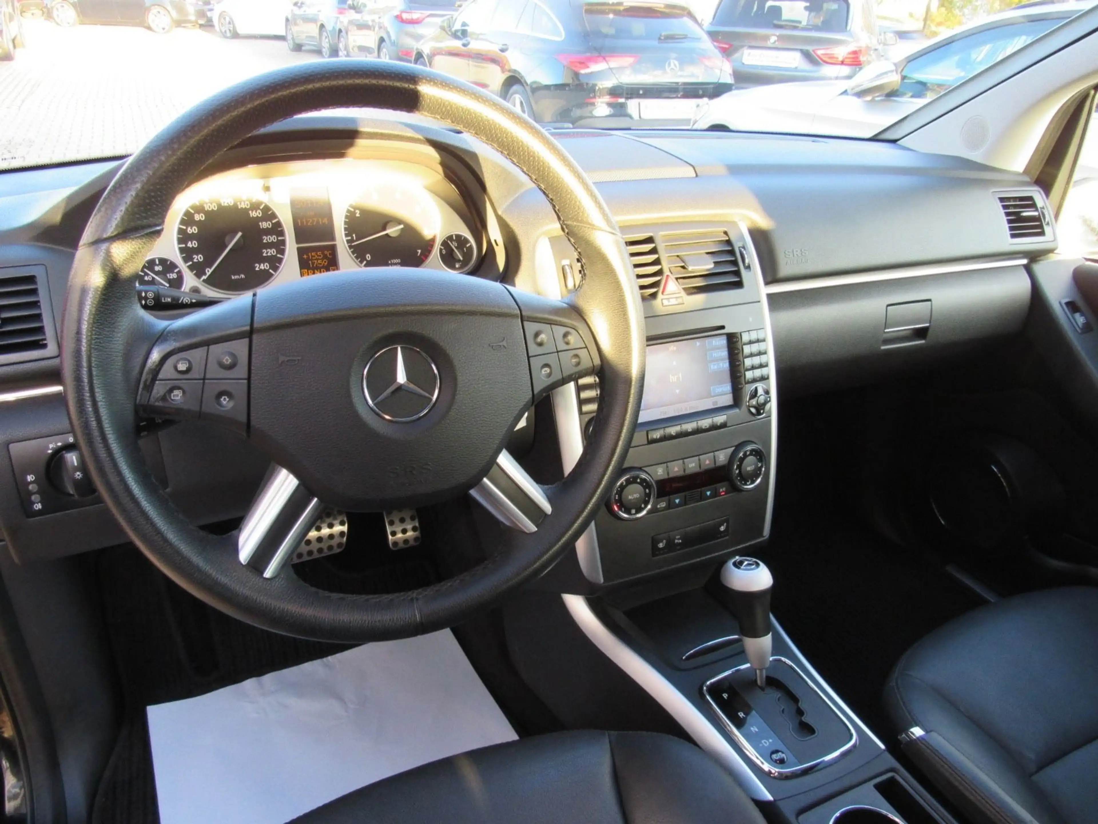 Mercedes-Benz B 200 PDC/KLIMAA/SHZ/NAVI/XENON — photo 13