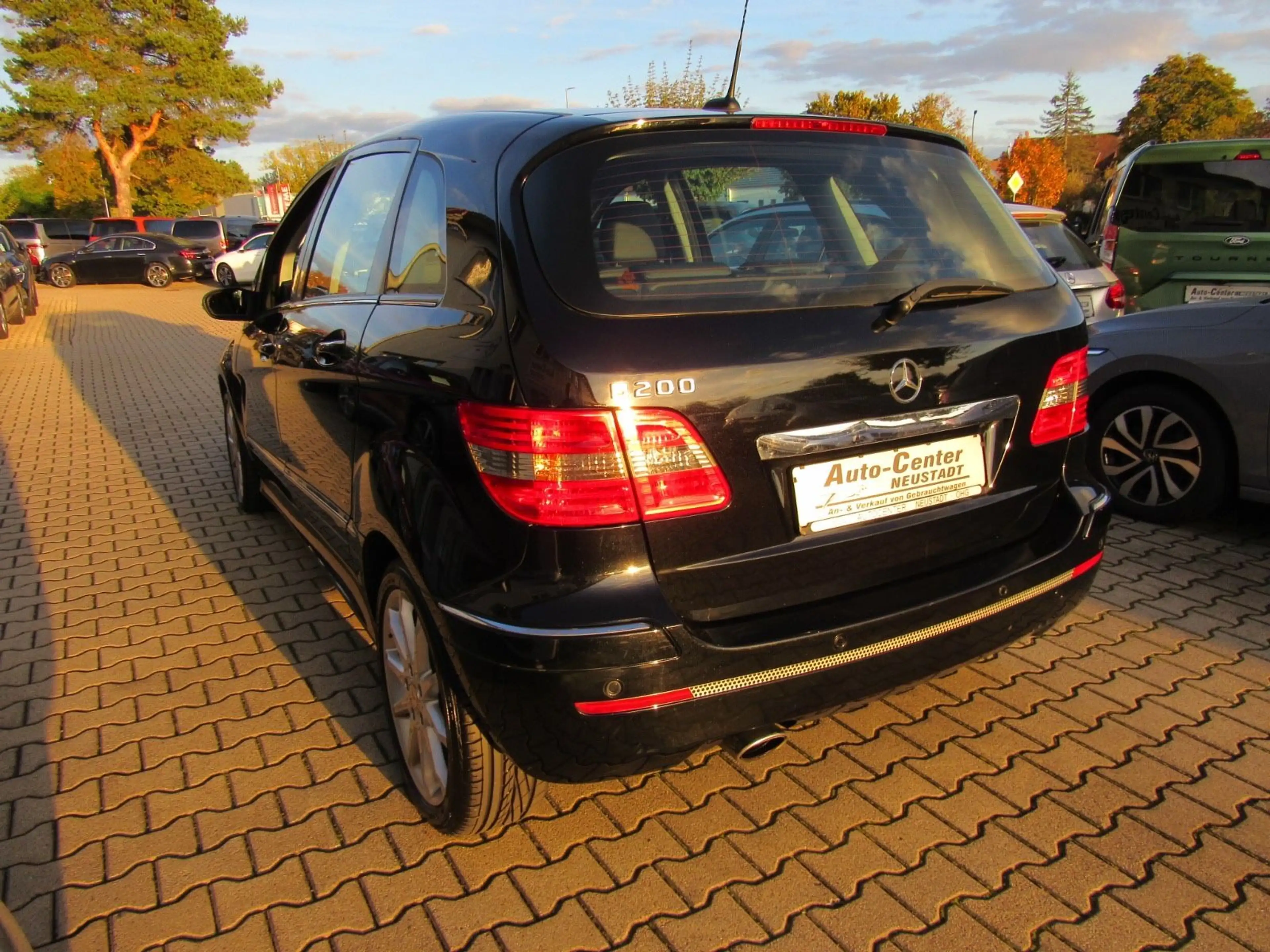 Mercedes-Benz B 200 PDC/KLIMAA/SHZ/NAVI/XENON — photo 4