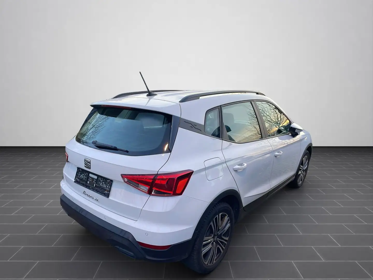 SEAT Arona 1,0 TSI DSG LED/App Connect/Sitzehizung vo Weiß - 2