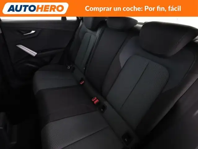 Audi Q2 view 15