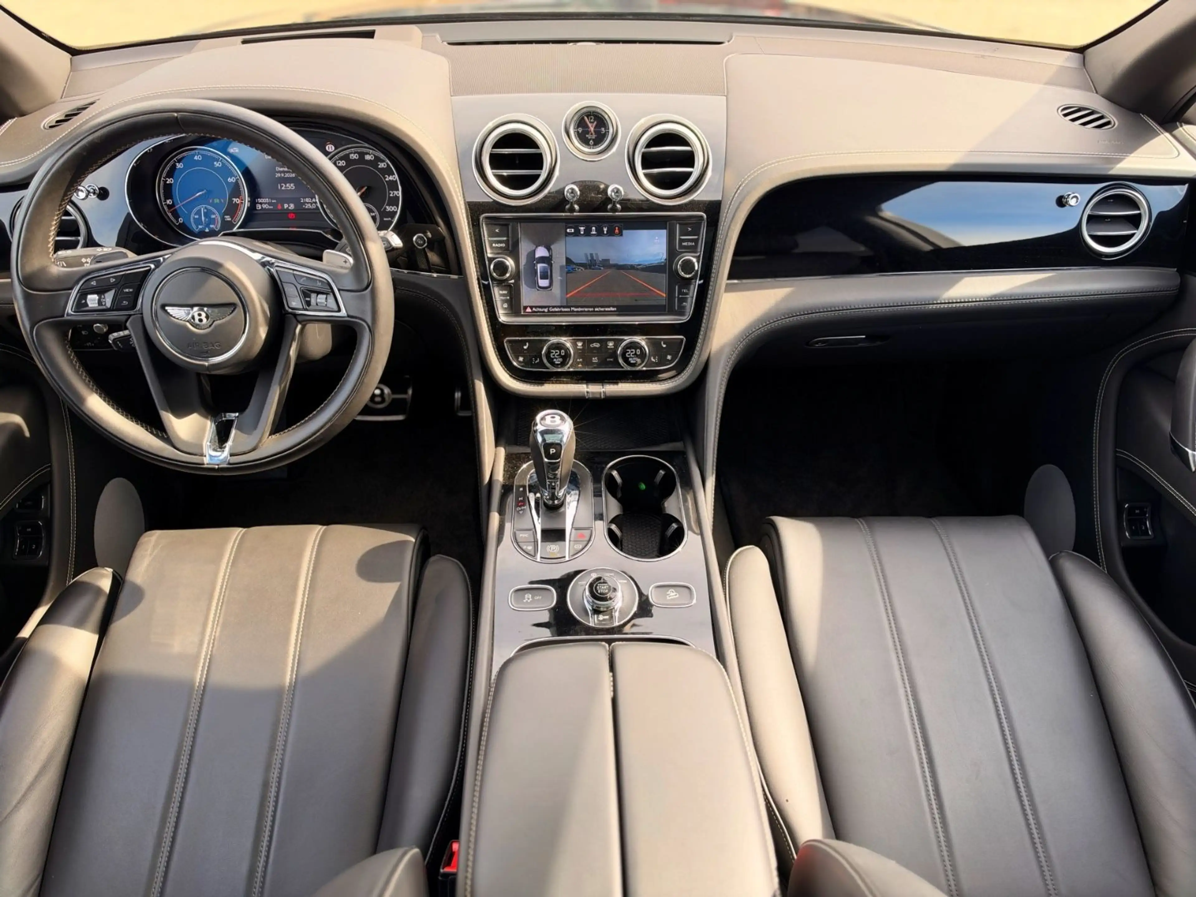 Bentley Bentayga 4.0 V8 4WD/SOFT-CLOSE/HUD/ACC/PANO/360° — photo 9