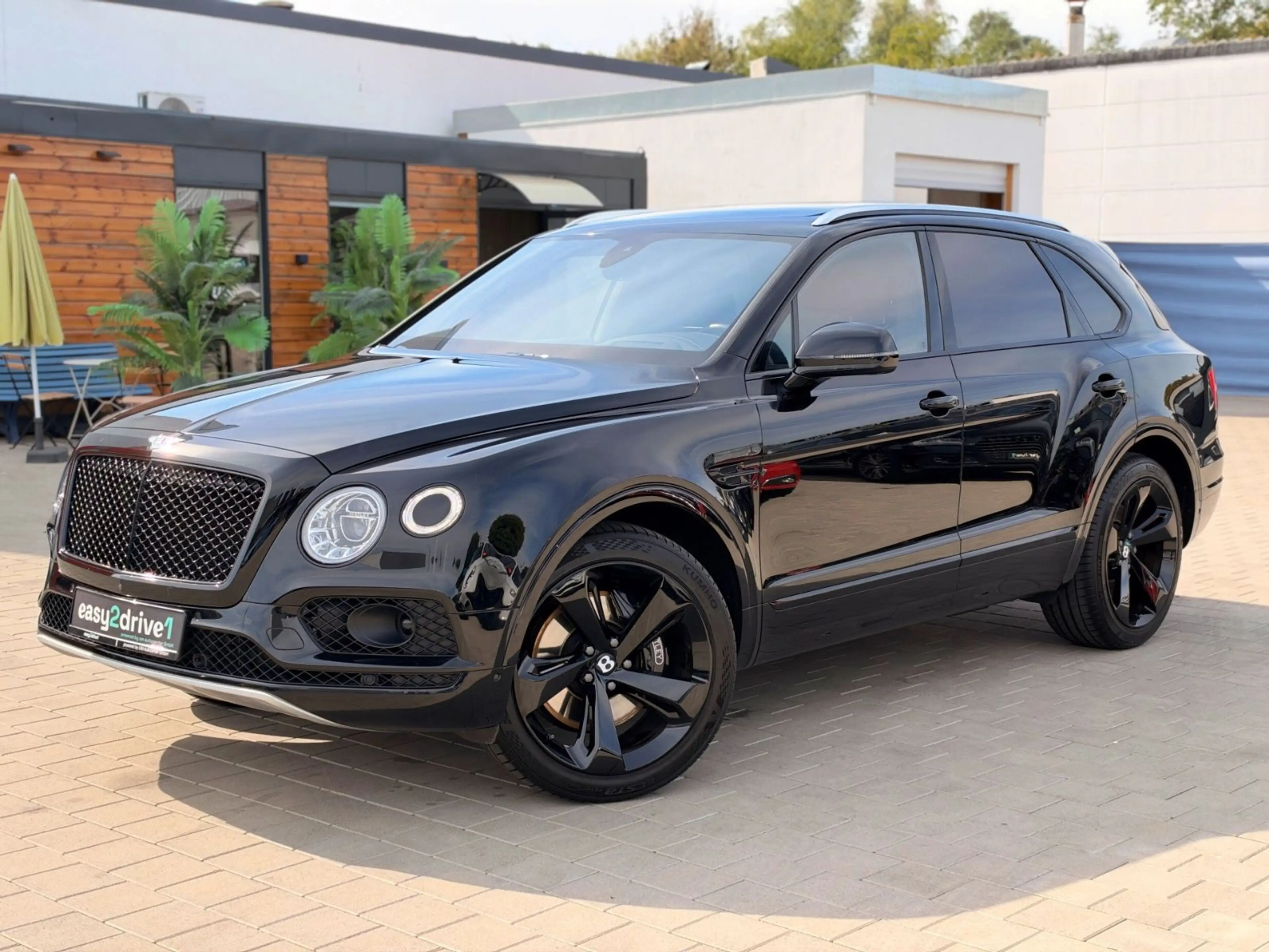 Bentley Bentayga 4.0 V8 4WD/SOFT-CLOSE/HUD/ACC/PANO/360° — photo 3