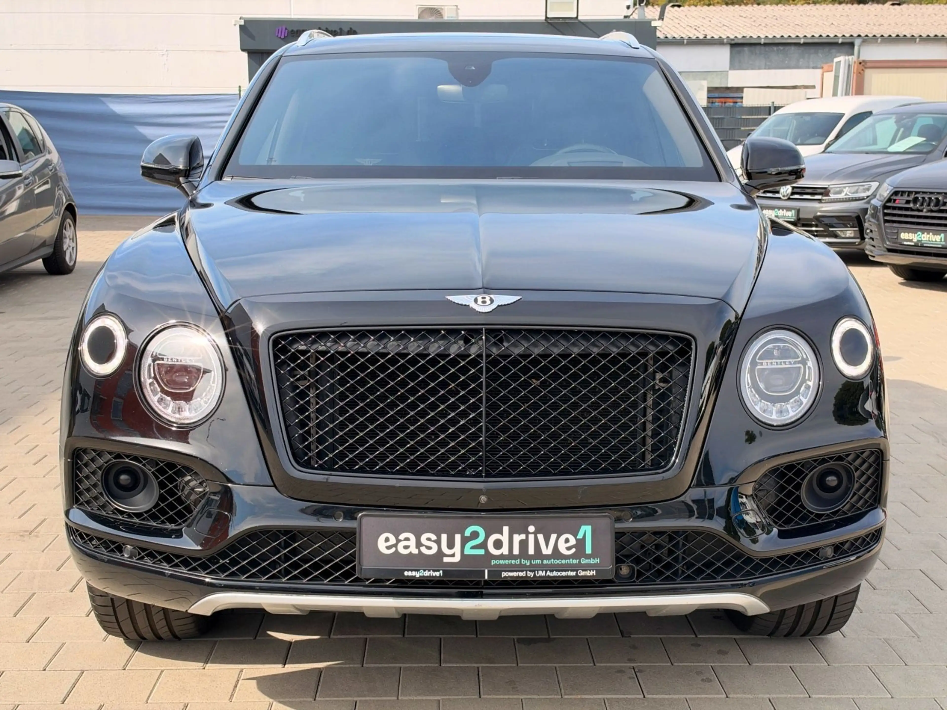 Bentley Bentayga 4.0 V8 4WD/SOFT-CLOSE/HUD/ACC/PANO/360° — photo 2